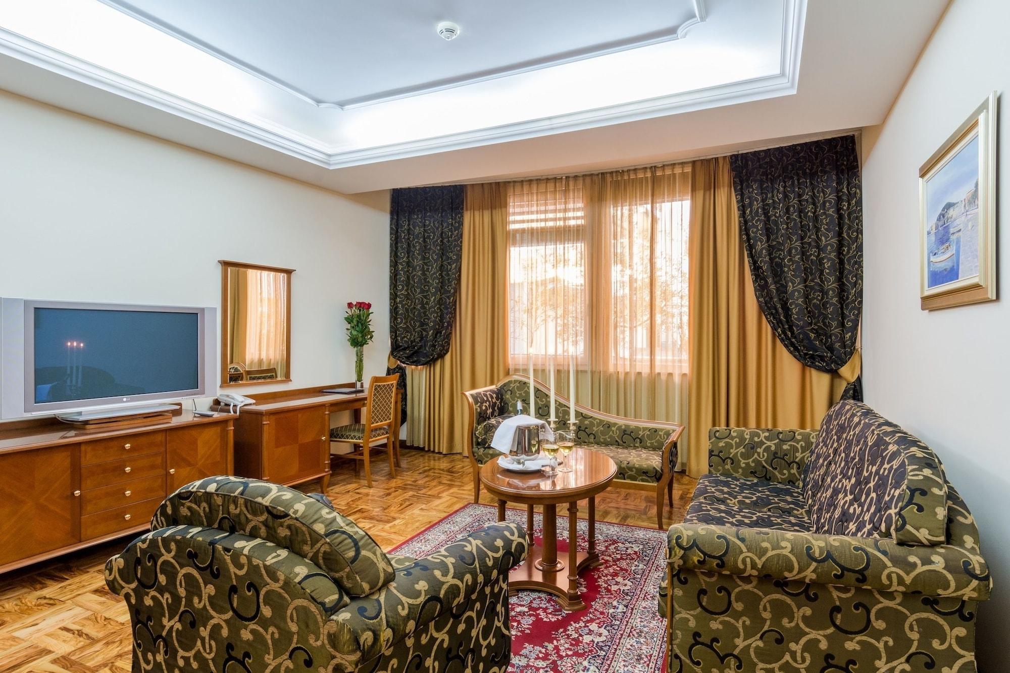 Palazzo President Hotel Split Bagian luar foto