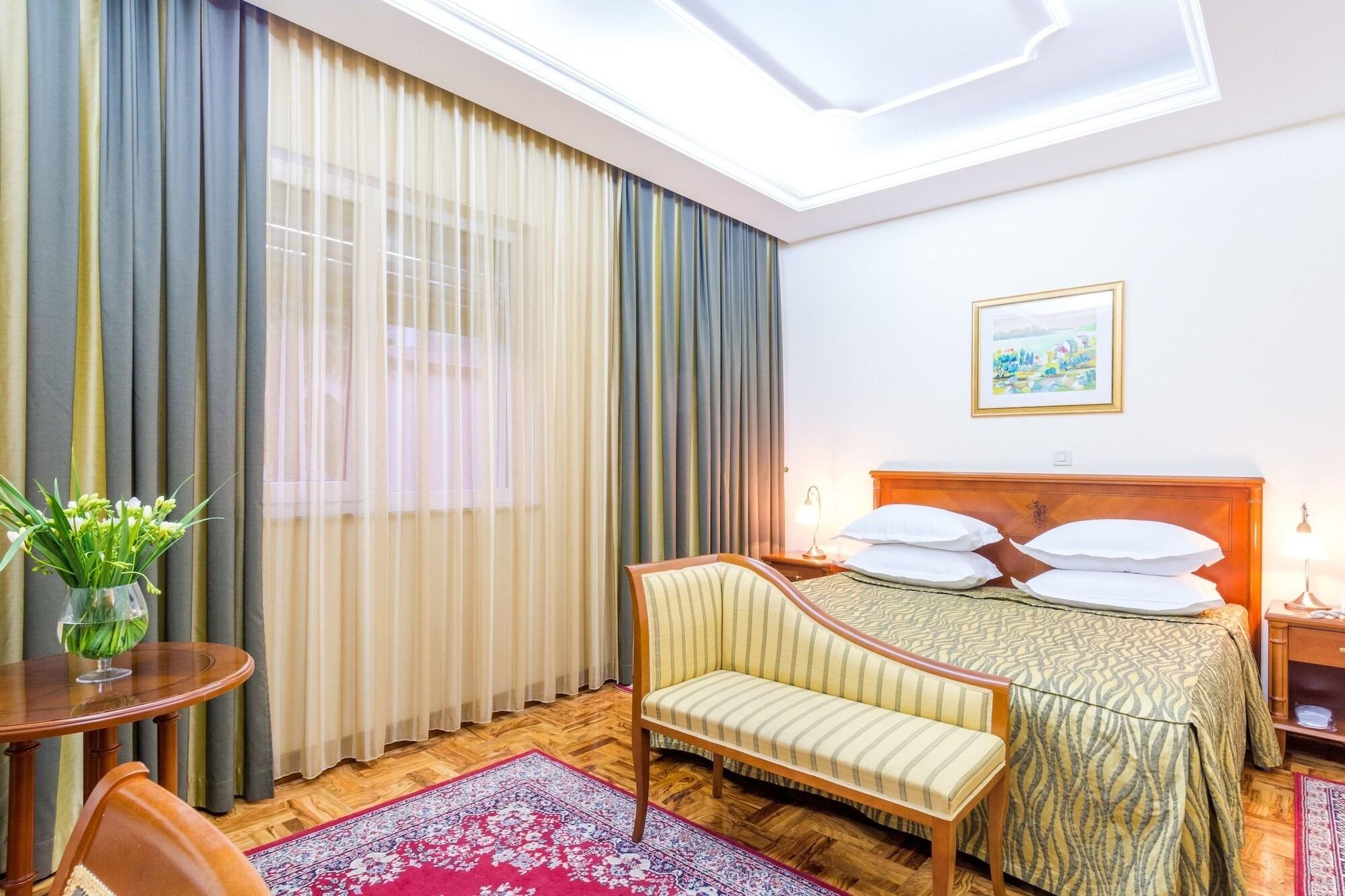 Palazzo President Hotel Split Bagian luar foto