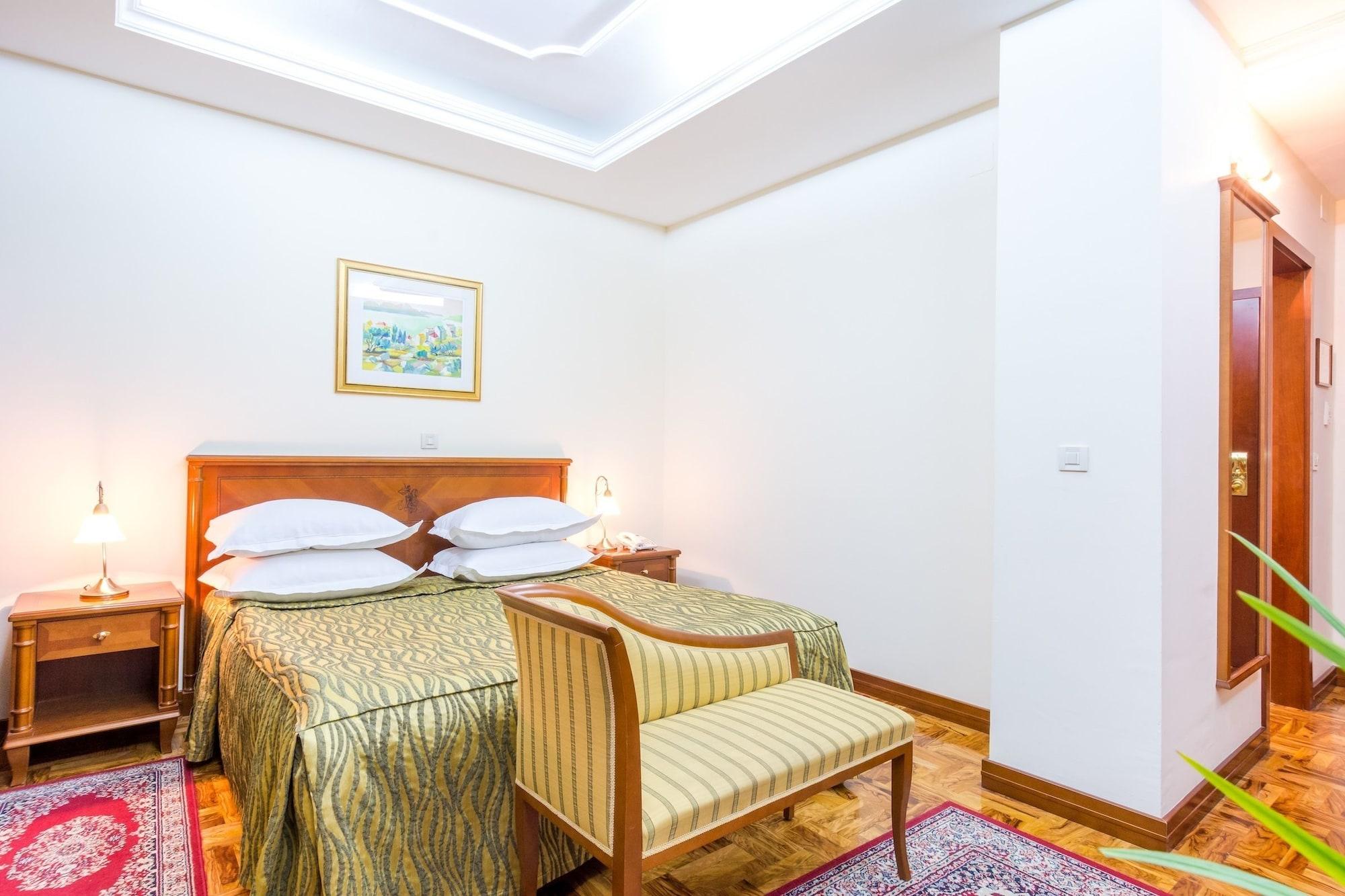 Palazzo President Hotel Split Bagian luar foto