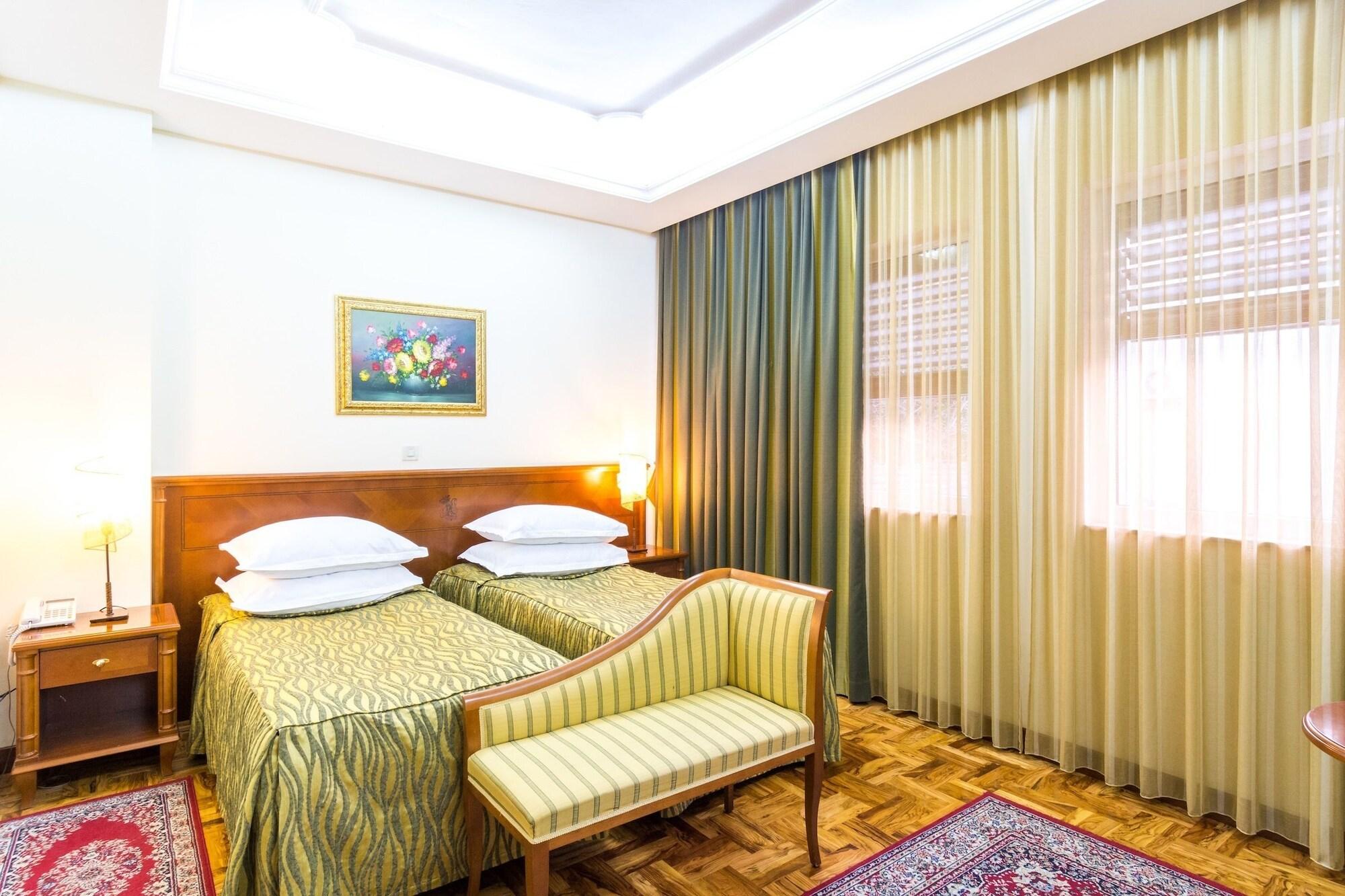 Palazzo President Hotel Split Bagian luar foto